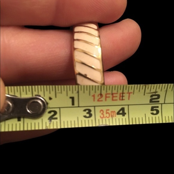 VINTAGE Hoop Earrings - Picture 9 of 9